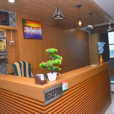 Hotel Asopalav 간디나가르 외부 사진