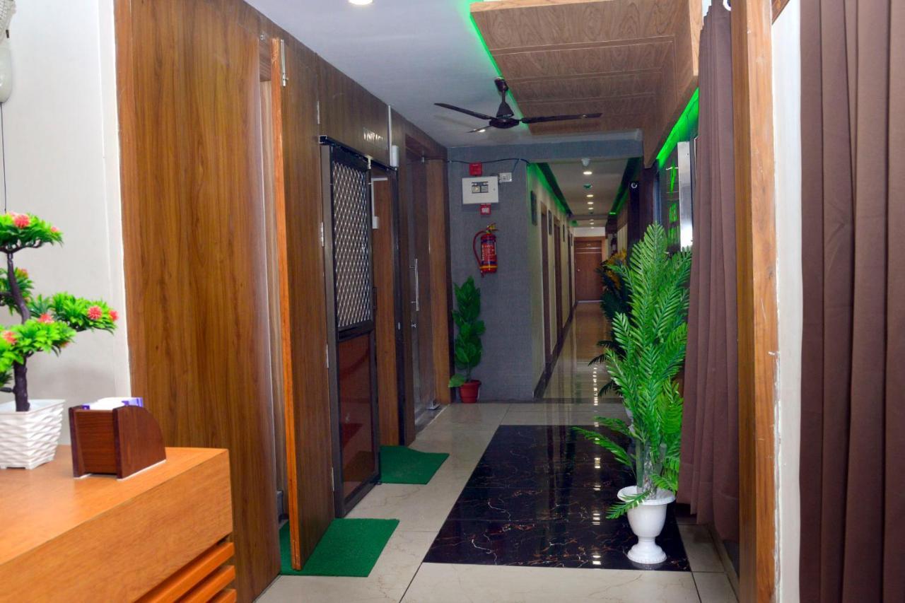 Hotel Asopalav 간디나가르 외부 사진