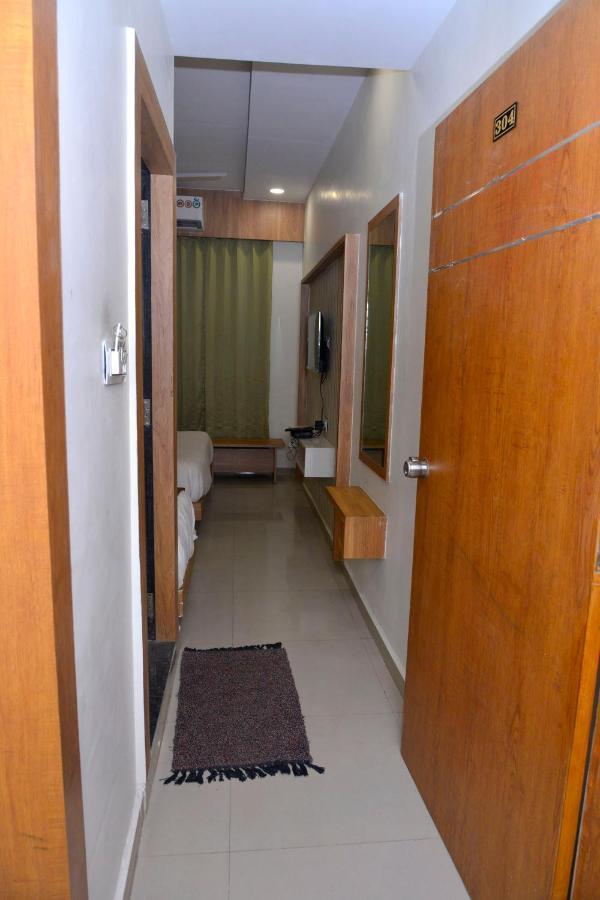 Hotel Asopalav 간디나가르 외부 사진