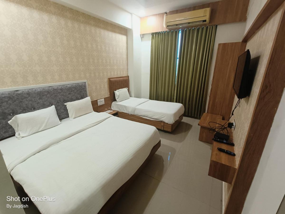 Hotel Asopalav 간디나가르 외부 사진